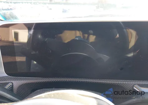 2019 Mercedes-Benz A 220 4Matic z USA, uszkodzony, nr VIN WDD3G4FB9KW024487